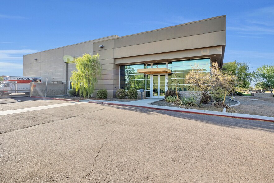 More Photos Of 23320 N 18th Dr, Phoenix Warehouse For Sale