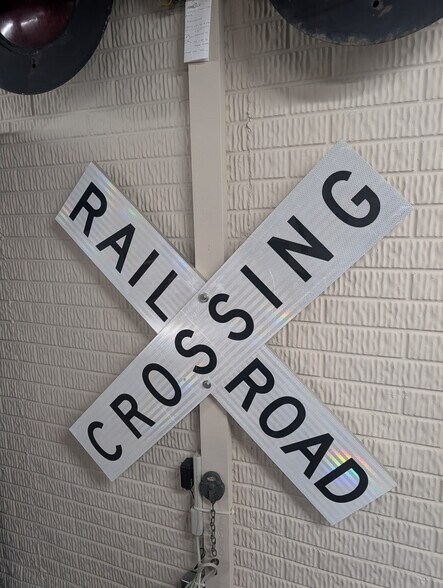 More Photos Of 1045 Eagon St, Barberton Manufacturing For Sale