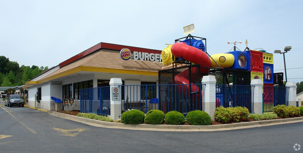 More Photos Of 231-355 S Madison Blvd, Roxboro Unknown For Lease