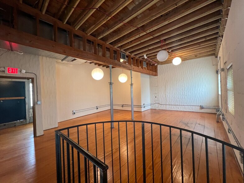 More Photos Of 5400 NE 4 Ct, Miami Storefront Retail Office For Lease