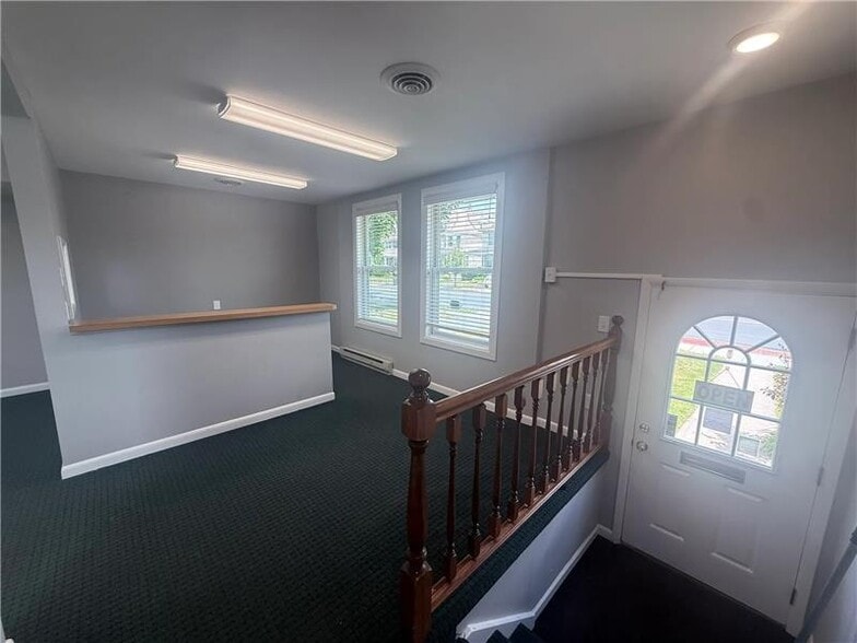 More Photos Of 1598 Union St, Schenectady Office For Lease