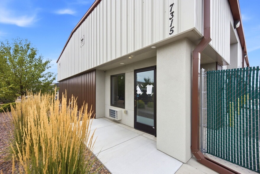 More Photos Of 7315 McClain Pt, Colorado Springs Warehouse For Lease