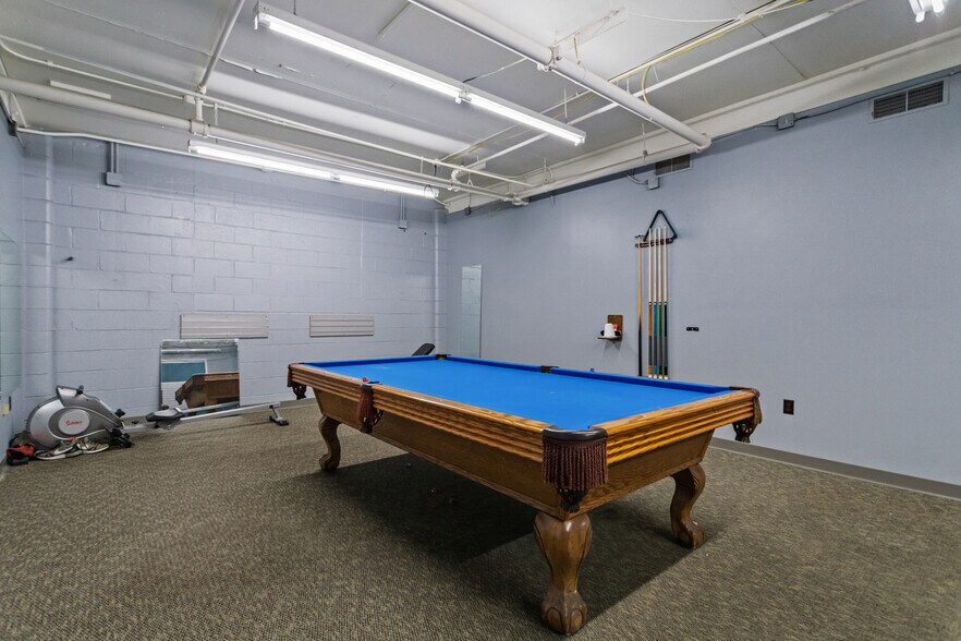 More Photos Of 2317 Washington St, Kokomo Warehouse For Sale