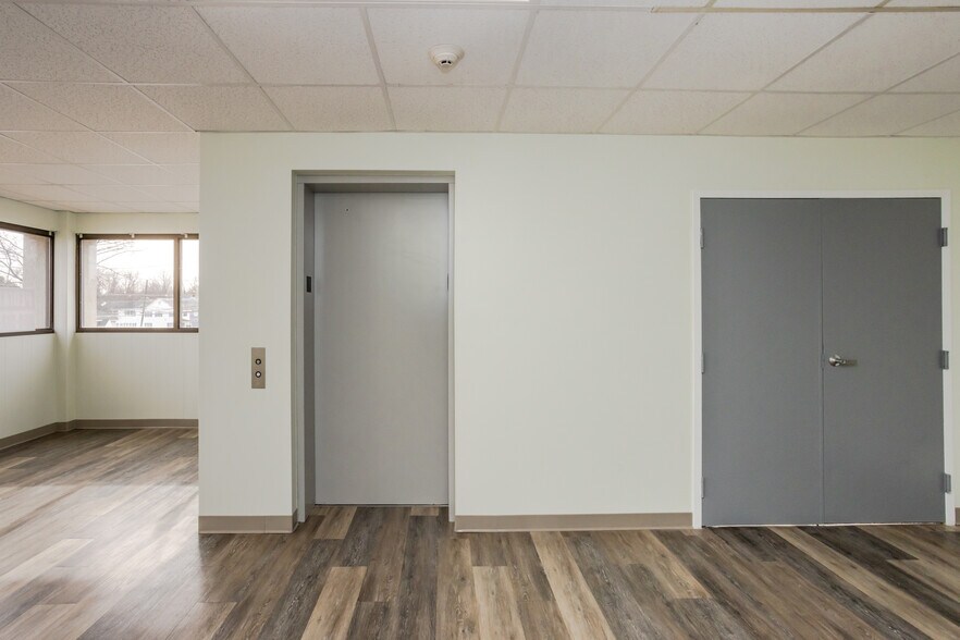 More Photos Of 239 Silas Deane Hwy, Wethersfield Medical For Lease