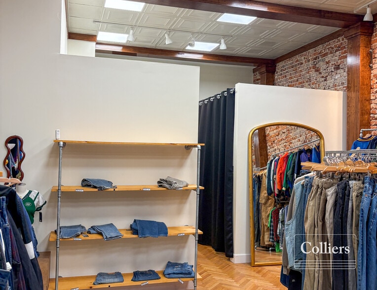 More Photos Of 929 Gervais St, Columbia Storefront Retail Office For Lease