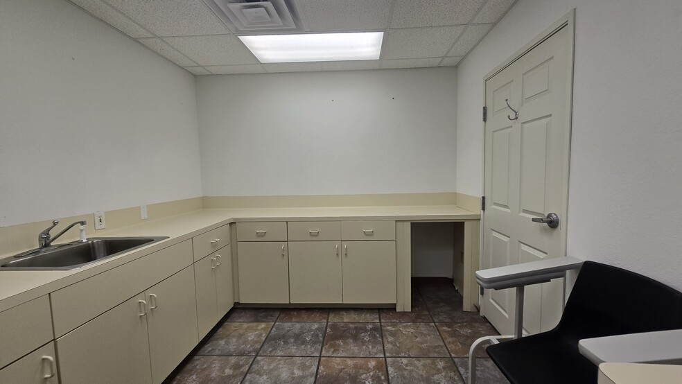 Primary Photo Of 3180 Central Mall Dr, Port Arthur Medical For Sale