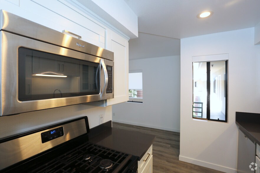 More Photos Of 8815 Cynthia St, West Hollywood Apartments For Sale