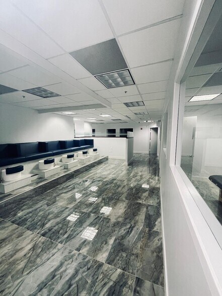 More Photos Of 5350 Shawnee Rd, Alexandria Medical For Sale