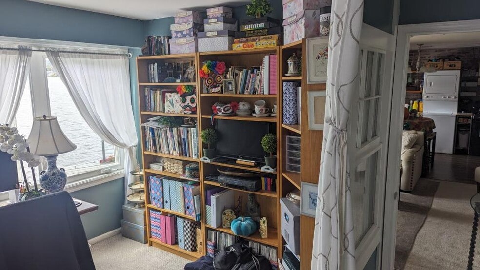 More Photos Of 7 Boardwalk, Sparta Restaurant For Sale