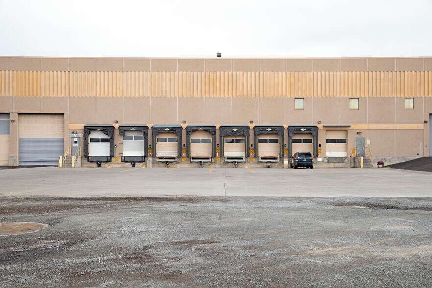 More Photos Of 14100 Lear Blvd, Reno Warehouse For Lease