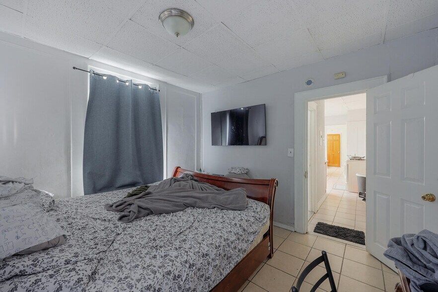 More Photos Of 150 Dayton St, Newark Multifamily For Sale