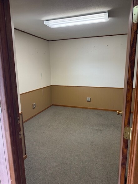 More Photos Of 1291 E Common St, New Braunfels Office For Lease