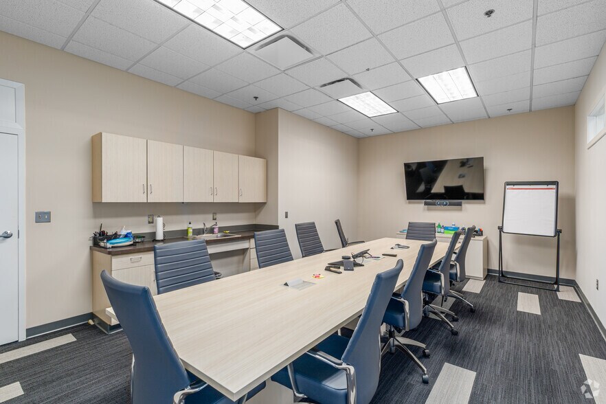 More Photos Of 4051 Ogletown Stanton Rd, Newark Office Residential For Lease