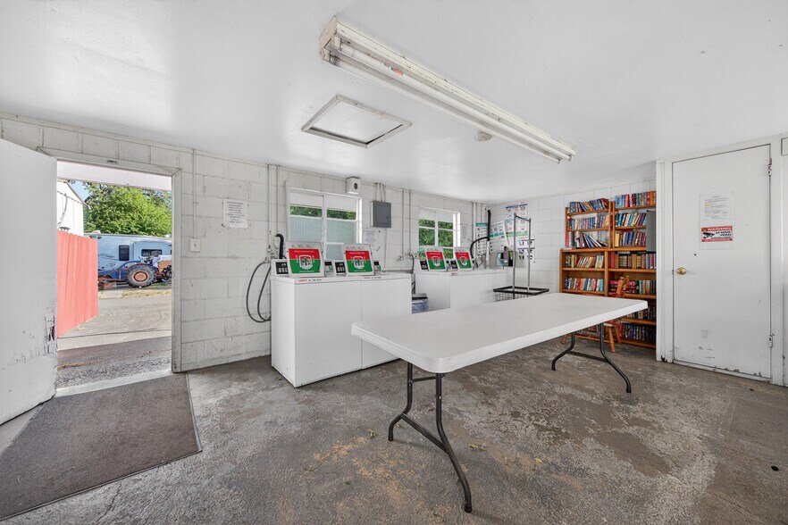More Photos Of 25433 South Ave, Corning Manufactured Housing Mobile Home Park For Sale