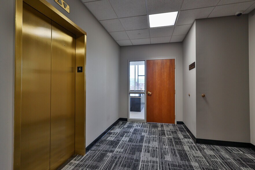 More Photos Of 1 E Broad St, Bethlehem Medical For Lease