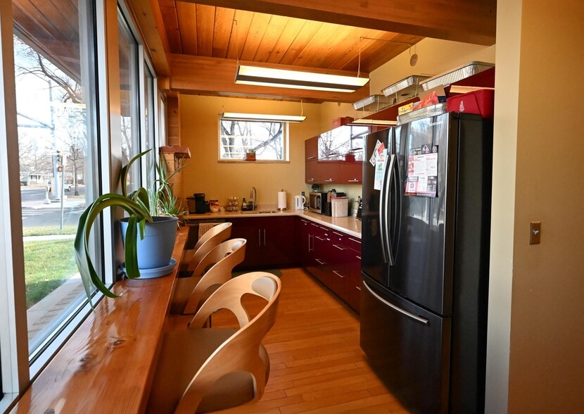 More Photos Of 1122 N El Paso St, Colorado Springs Office For Sale