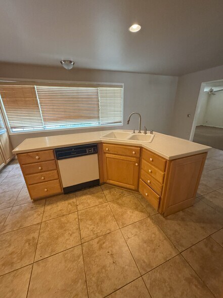 More Photos Of 10811 Amigo Ave, Porter Ranch Specialty For Sale