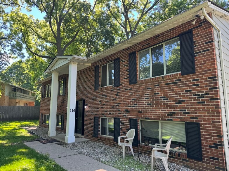 More Photos Of 112 N Hazelton St, Flushing Multifamily For Sale