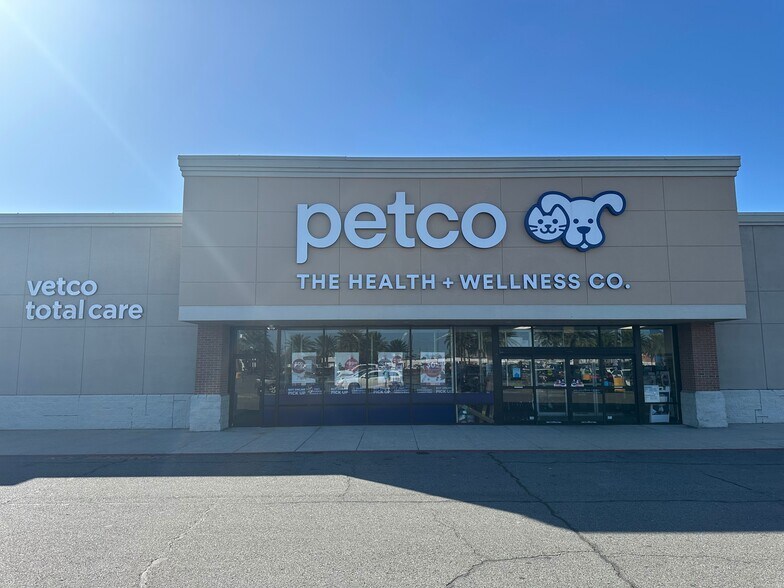 More Photos Of 1601 Westbank Expy, Harvey Unknown For Lease