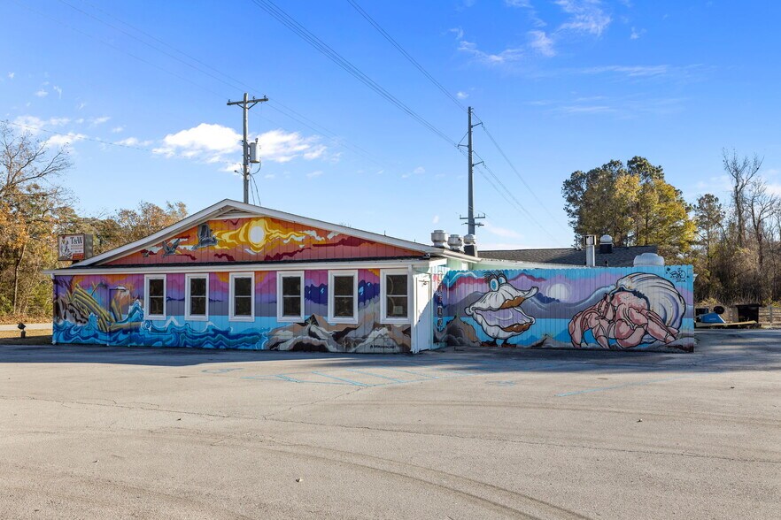 More Photos Of 2383 Hwy 58, Swansboro Restaurant For Sale