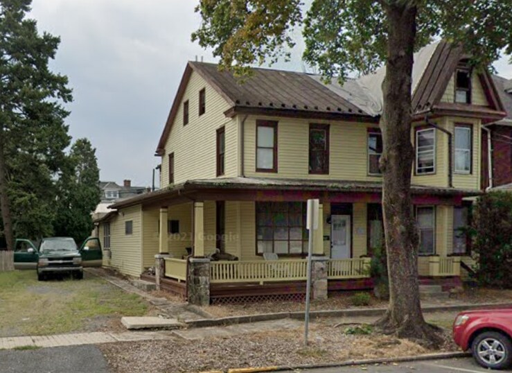 More Photos Of 326 Bosler Ave, Lemoyne Multifamily For Sale