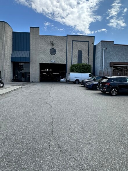 More Photos Of 5801 S Alameda St, Los Angeles Manufacturing For Lease