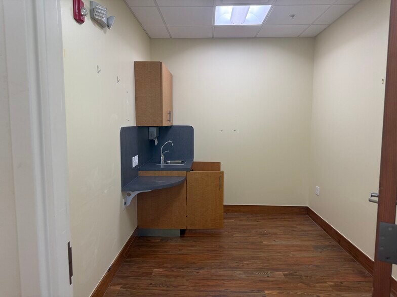 More Photos Of 3291 Woods Edge Pky, Bonita Springs Medical For Sale