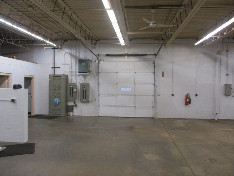 More Photos Of 3745 Dykstra Dr NW, Grand Rapids Manufacturing For Sale