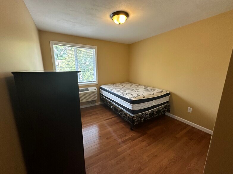 More Photos Of 205-274 Robert Dr, Syracuse Apartments For Sale