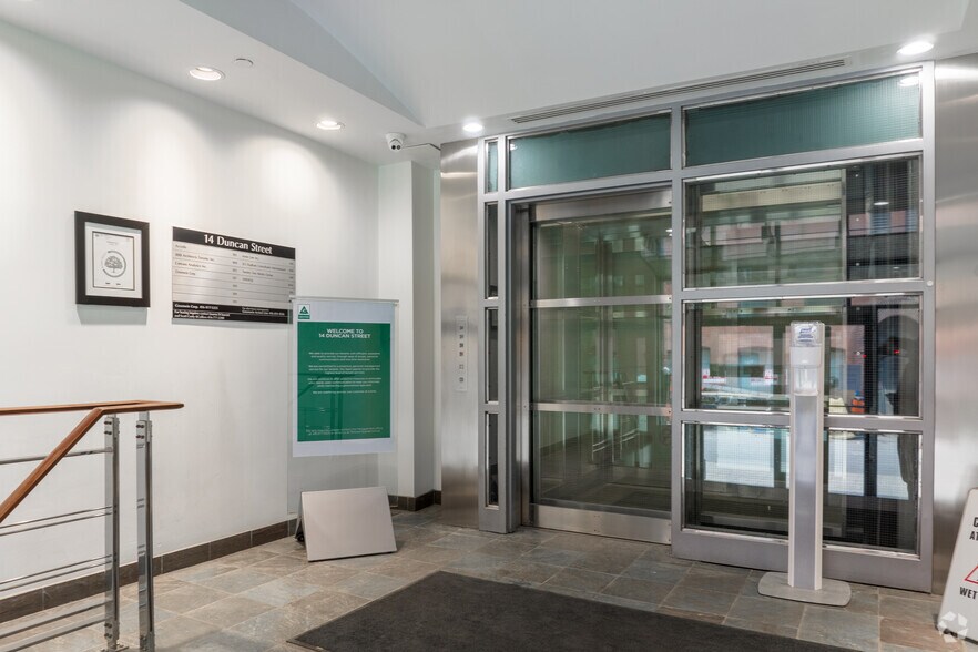 More Photos Of 14 Duncan St, Toronto Office For Lease