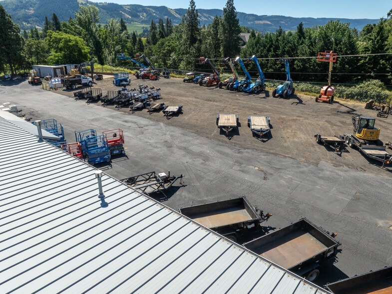 More Photos Of 1113 Tucker Rd, Hood River Light Manufacturing For Sale
