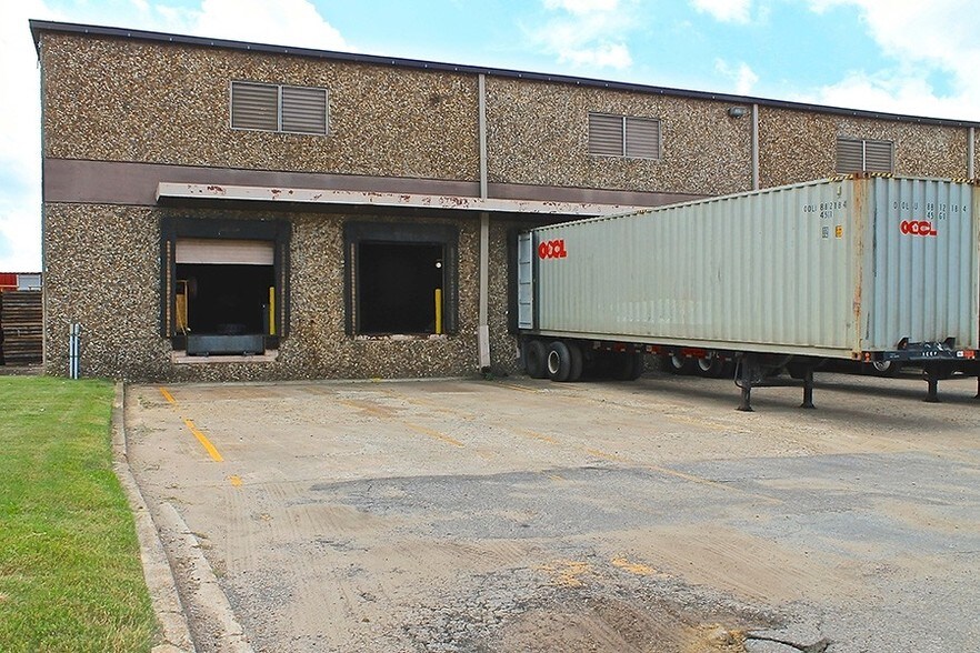 More Photos Of 6125 E Shelby Dr, Memphis Warehouse For Lease