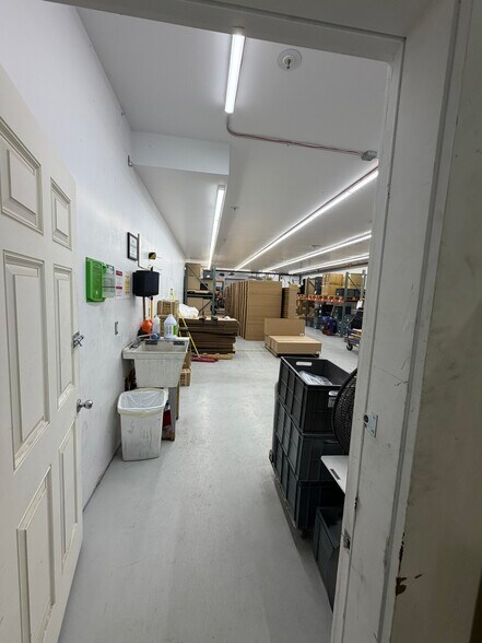 More Photos Of 2331 W Park Ave, Cedar City Distribution For Sale