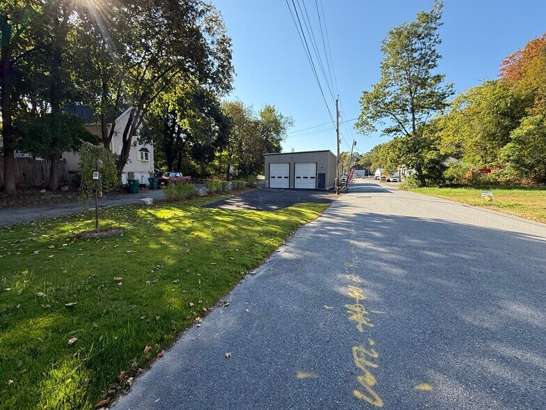 More Photos Of 69 Culley St, Fitchburg Warehouse For Lease