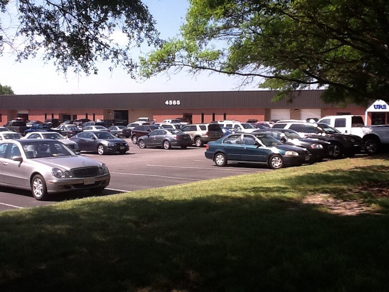 More Photos Of 4565 Progress Rd, Norfolk Light Distribution For Lease