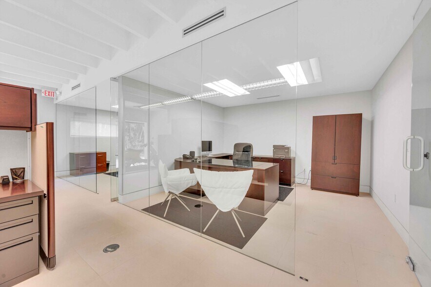 More Photos Of 4621 Ponce De Leon Blvd, Coral Gables Office For Sale