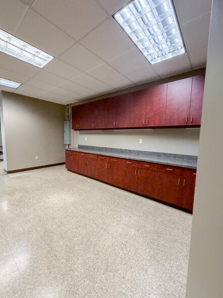 More Photos Of 5925 Stevenson Ave, Harrisburg Office For Sale