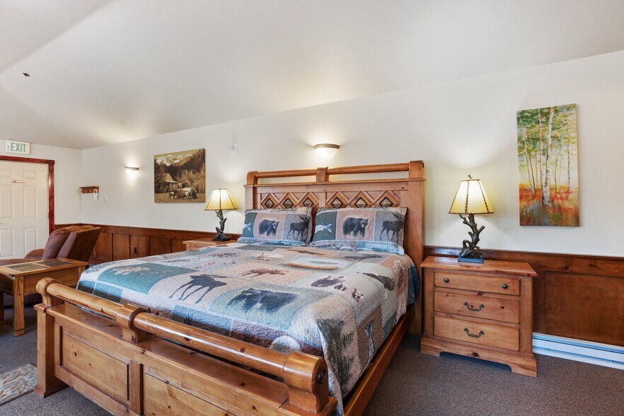 More Photos Of 777 E Highway 24, Woodland Park Hotel For Sale