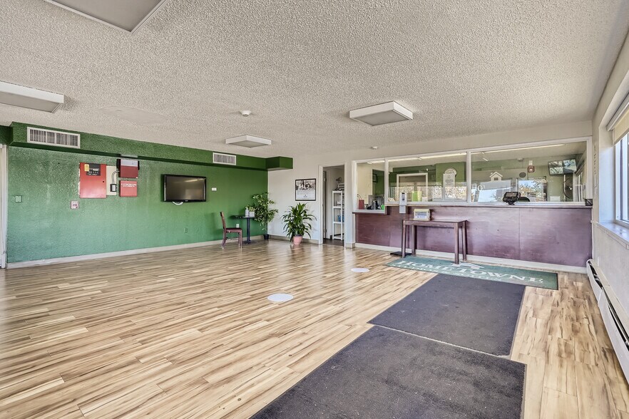 More Photos Of 715 Kipling St, Lakewood Hotel For Sale