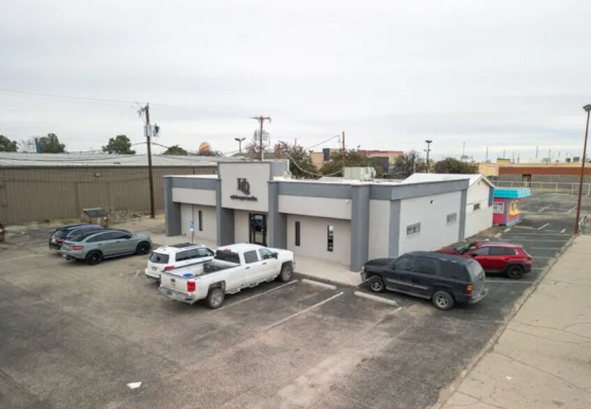 Primary Photo Of 4100 Bonham Ave, Odessa Office For Sale