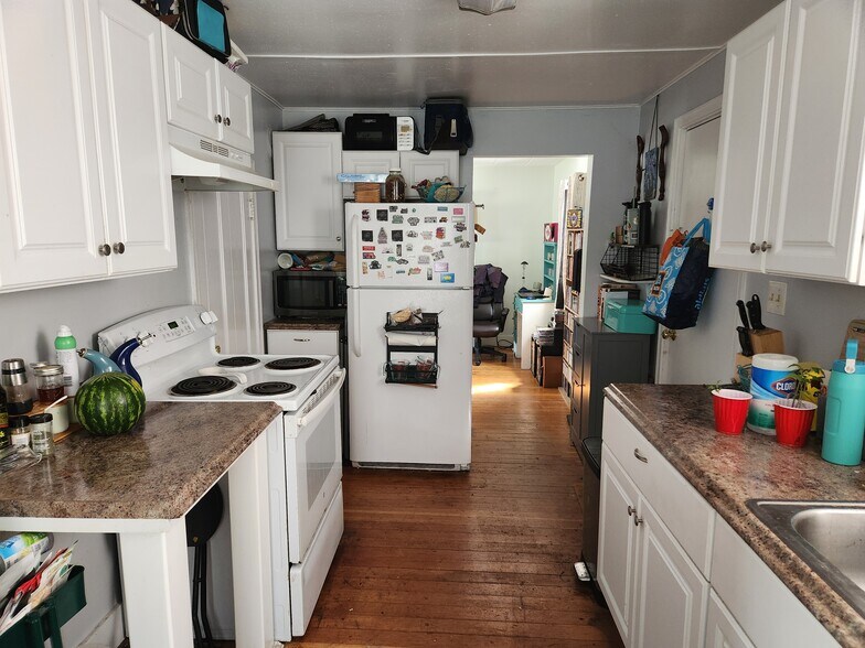 More Photos Of 53 -55 Rte 30 N, Castleton Flex For Sale