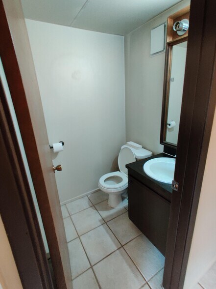 More Photos Of 18021-18023 15th Ave NE, Shoreline Office For Sale