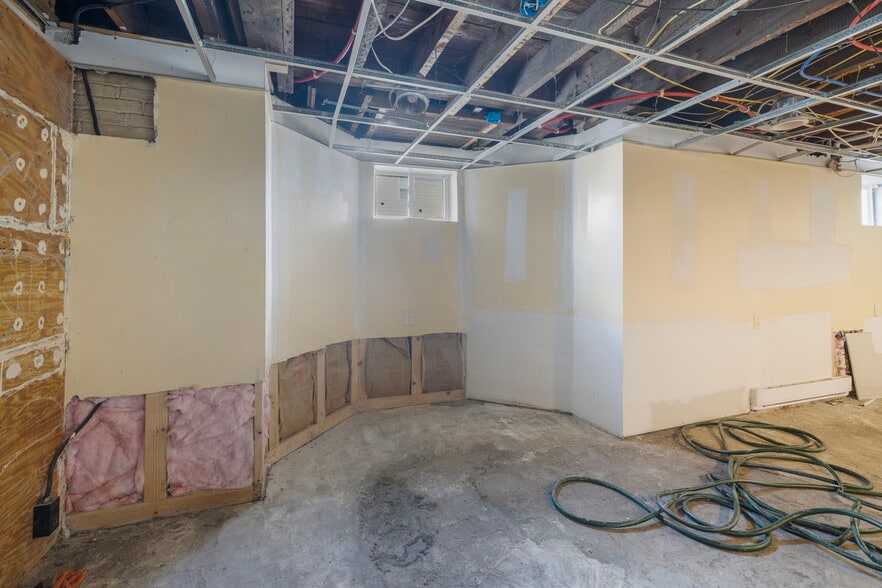 More Photos Of 64-66 Pitman St, Providence Apartments For Sale