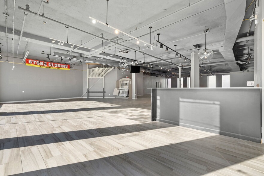 More Photos Of 81 Boylston St, Brookline Storefront For Sale