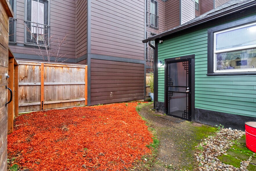 More Photos Of 5130 N Lombard St, Portland Freestanding For Sale