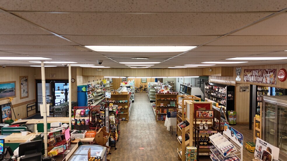 More Photos Of 5198 S US Highway 51, Manitowish Waters Service Station For Sale