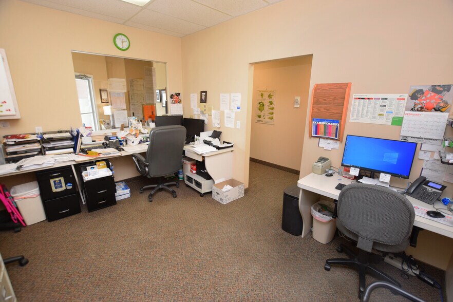 More Photos Of 3380 Beecher Rd, Flint Medical For Lease