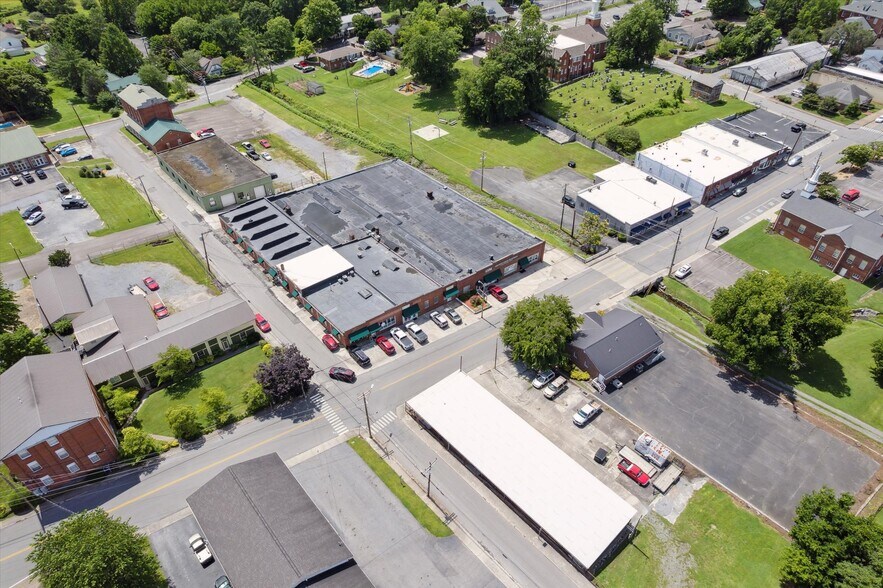 More Photos Of 307 S Depot St, Rogersville General Retail For Lease