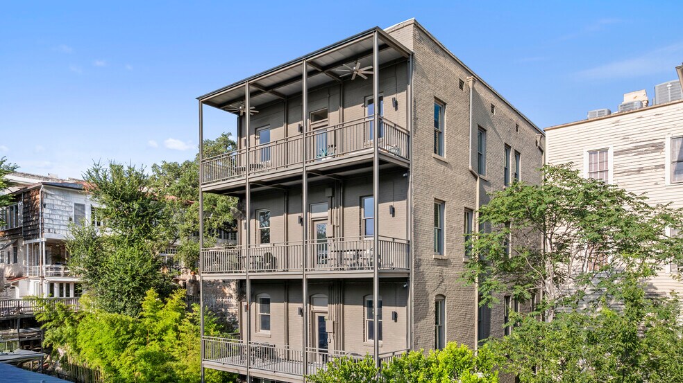 More Photos Of 702 San Antonio St, Austin Loft Creative Space For Sale