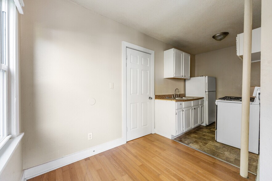 More Photos Of 3820 Walnut St, Kansas City Apartments For Sale